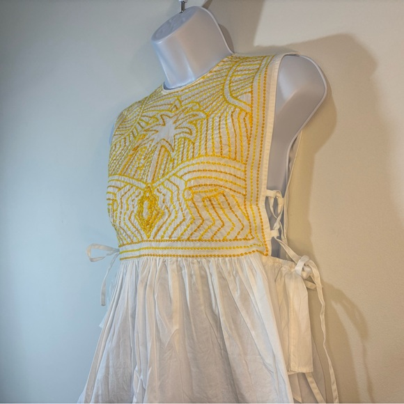 Celandine Embroidered Yellow and White Sleeveless Top - Picture 3 of 16